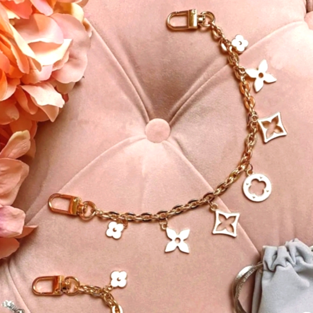 Blanc Fleur Handbag Charm
